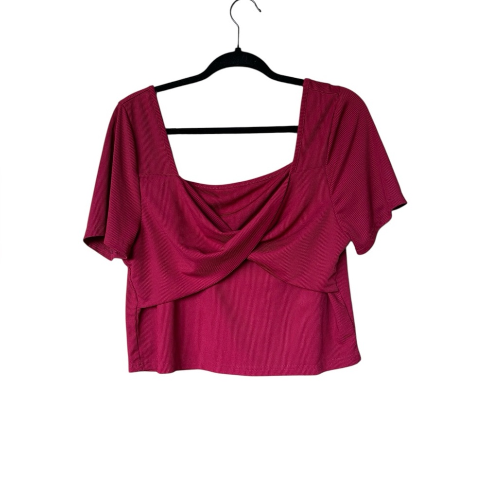 SHEIN Curve 2XL Red Twist Front Ribbed Crop Top
Plus Size Fall Fashion‎